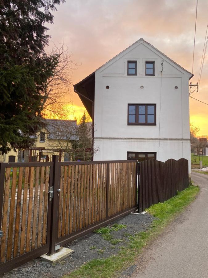 Ferienwohnung Pokoje V Chalupe Pod Milesovkou Velemin Exterior foto